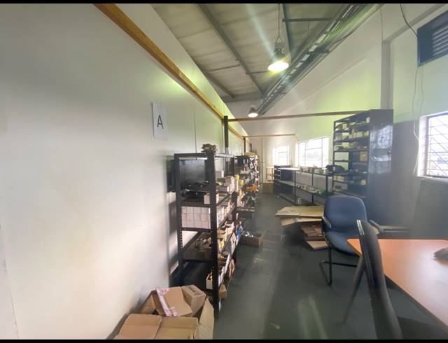 386M² WAREHOUSE TO LET IN RANDBURG CENTRAL